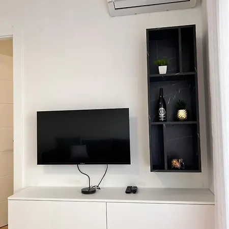 Nina Centar * تريبينيي